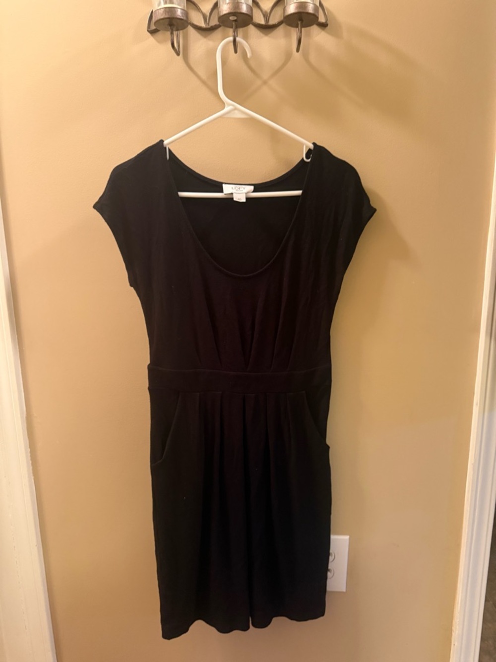 Loft Black Cap-Sleeve Scoop Neck Dress with pockets